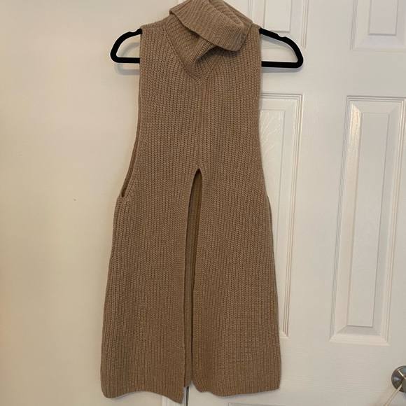 Tan colored Free People Tank-top Sweater. Perfect condition. Size: Small - Picture 5 of 7